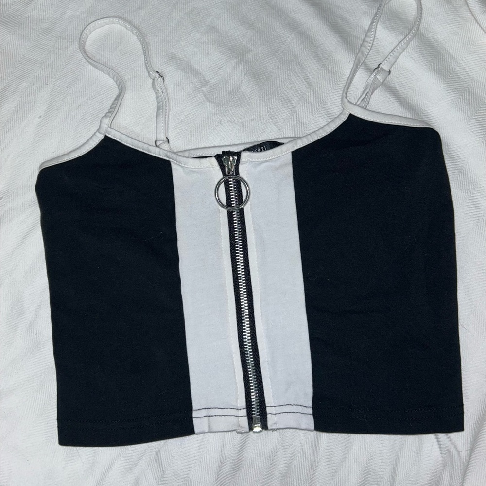 Forever 21 black and white crop top